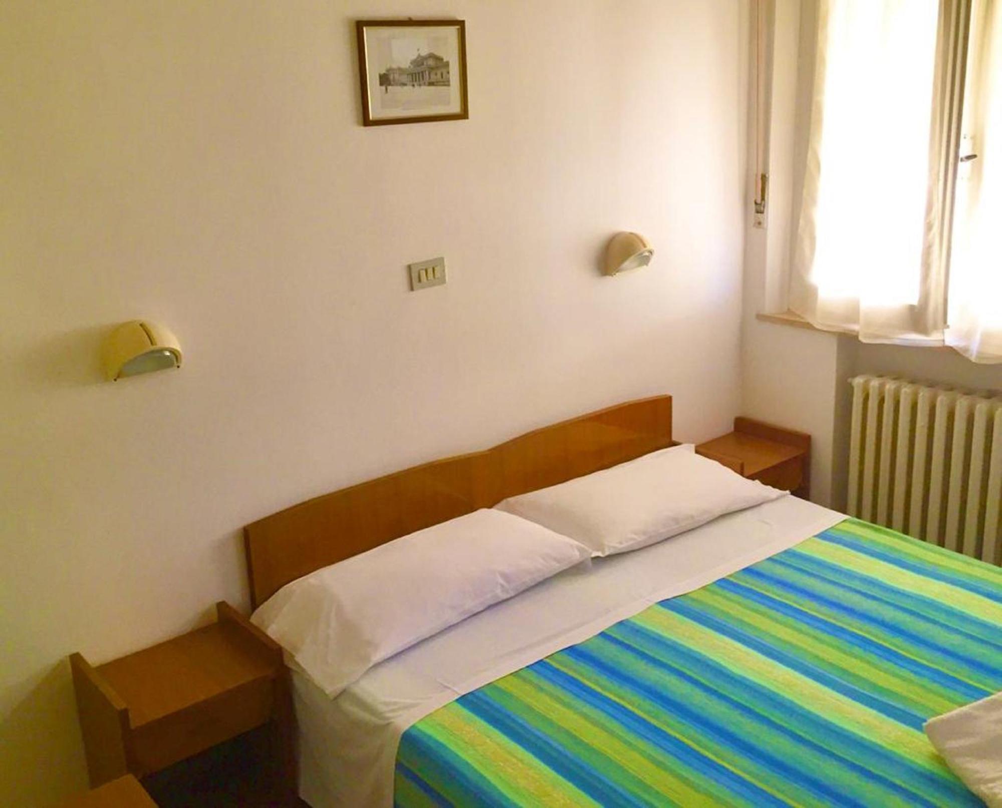 Hotel Alessi**